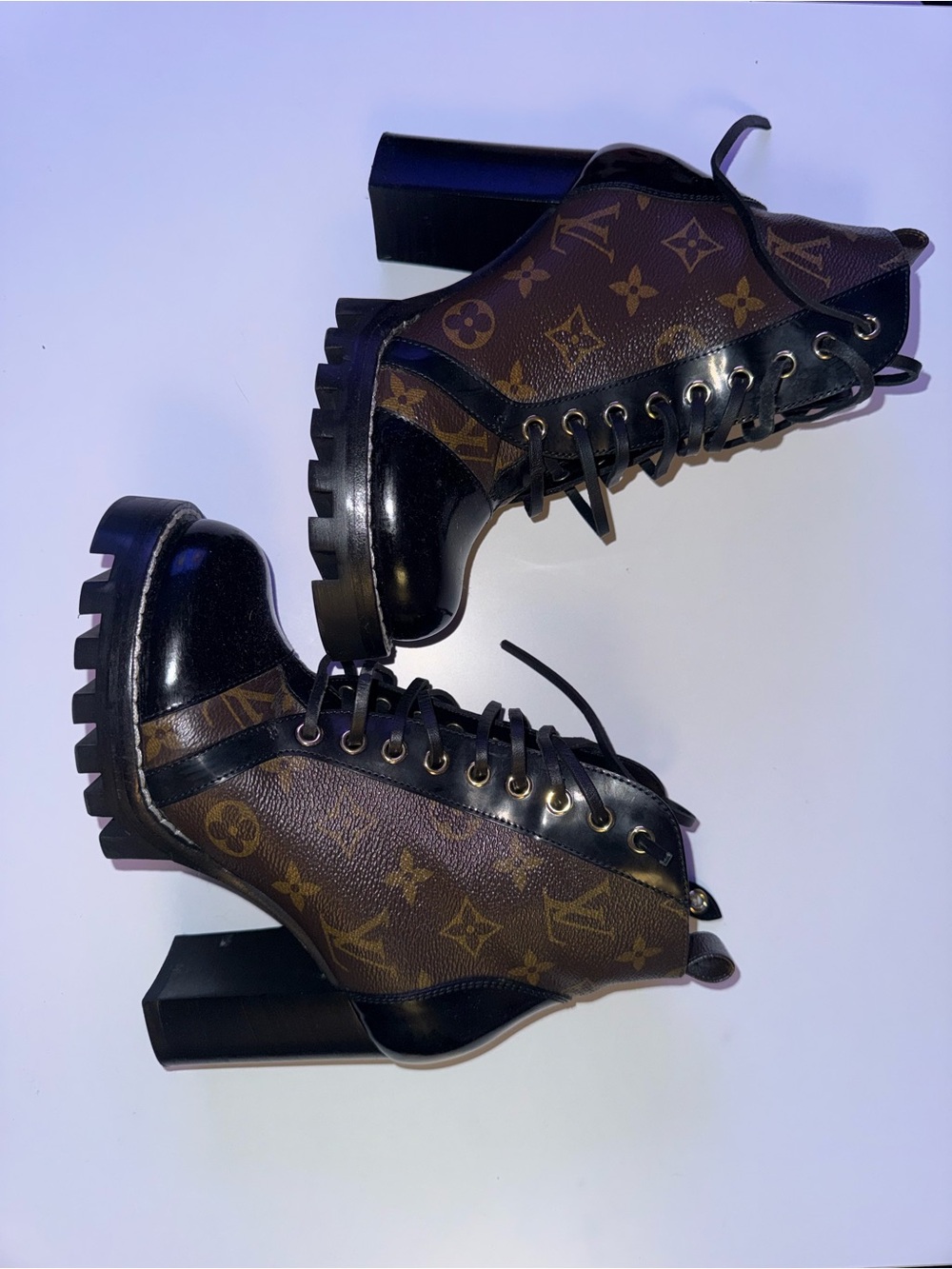 LOUIS VUITTON STAR TRAIL ANKLE BOOKS